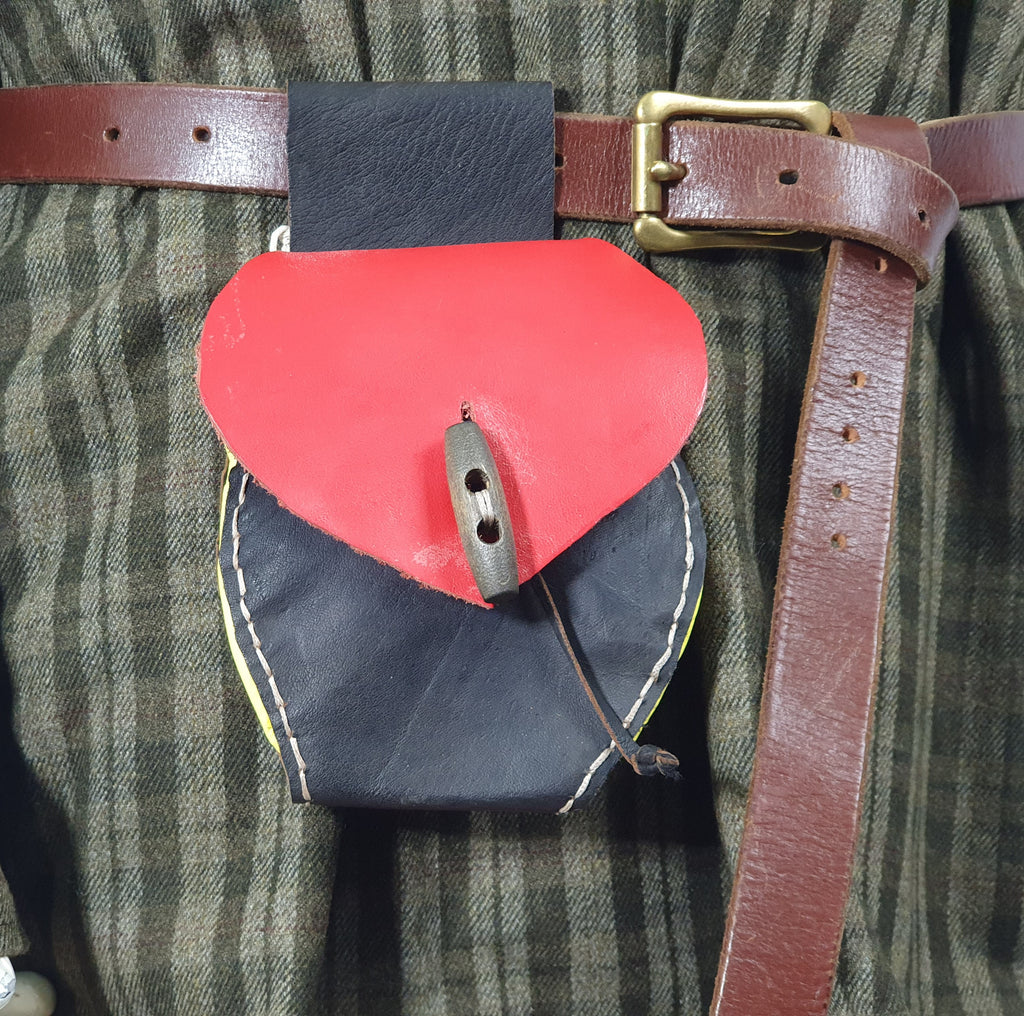 LARP Leather Pouch – Ylva The Red